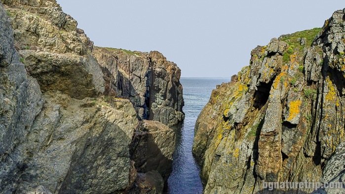 A view along the crack. The fjord is a significant tourist attraction in the area of ​​Cape Agalina, and tourists often visit it in the summer.