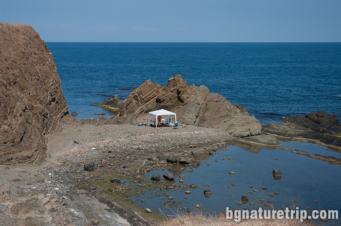 A tent at the surrounding rocks